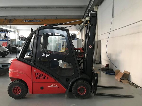 Carrello-elevatore-LINDE-H25D.392-profilo