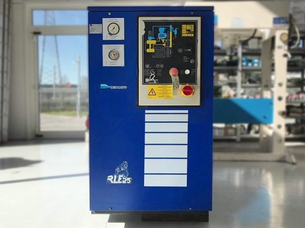Compressore_CECCATO-RLE25-10-fronte