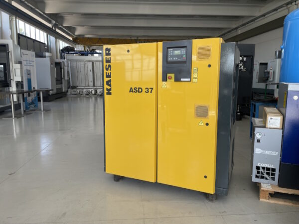 Compressore usato KAESER ASD37 vista laterale