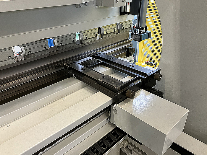 Pressa Piegatrice usata Warcom FUTURA 40-200 - immagine 5