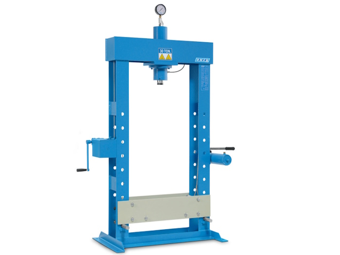 Pressa idraulica OMCN P30 SA - Macchina nuova in pronta consegna