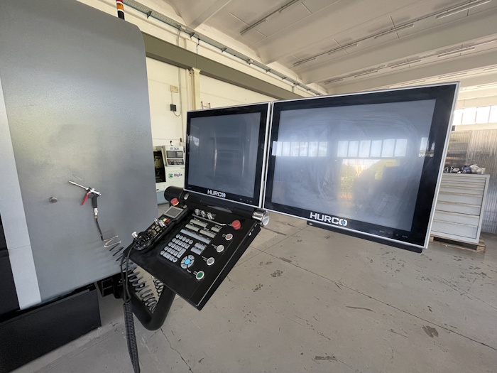 Centro di lavoro usato HURCO VMX60i particolare CNC